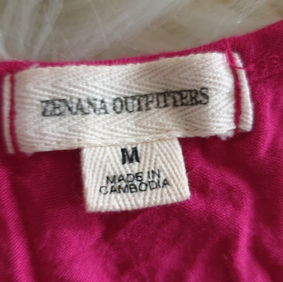 Top - Picture 2 of 3